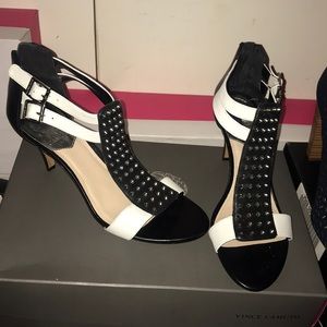 Vince camuto Black and white leather sandals 8.5